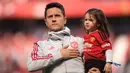 Ander Herrera. Pemain asal Spanyol ini mampu mencetak 20 gol dan 27 assist bagi Manchester United dari 189 laga sejak didatangkan pada 2014. Ia dilepas ke PSG pada awal musim 2019/2020 akibat tak mendapat perpanjangan kontrak. Ia sudah mengemas 3 gol dan 2 assist musim ini. (AFP/Oli Scarff)