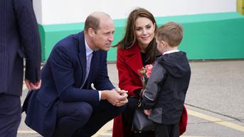 Interaksi Gemas Kate Middleton - Pangeran William dengan Balita Imut di Wales, Sampai Rela Jongkok