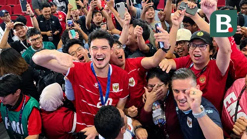 Elkan Baggott dan John Herdman