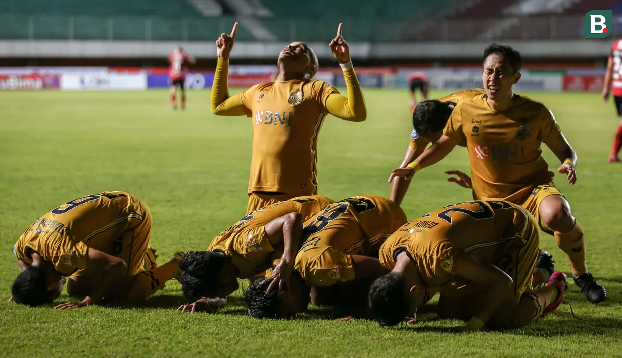 Bhayangkara FC menang tipis 2-1 atas Bali United pada pekan kedelapan di Stadion Maguwoharjo, Sleman, Sabtu (23/10/2021) malam. (Bola.com/Bagaskara Lazuardi)