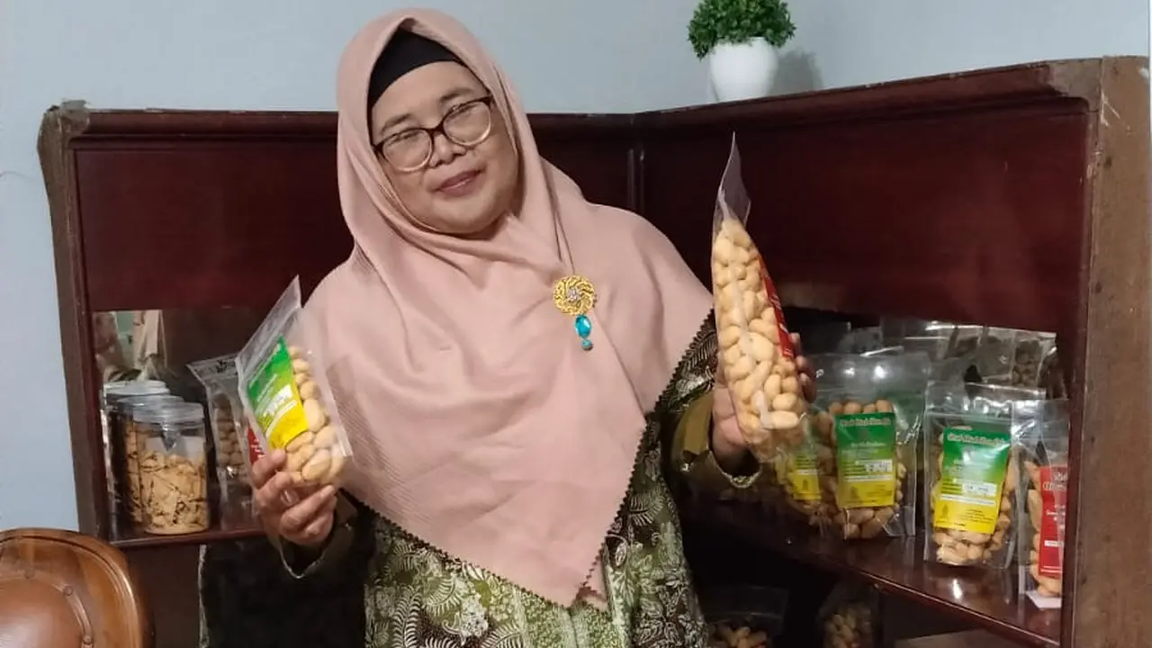 Suprihatin (59), mengembangkan lele menjadi berbagai produk olahan