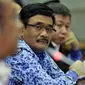 Wagub DKI Jakarta, Djarot Syaiful Hidayat mendengarkan saat RDP dengan Komisi X DPR RI di Jakarta, Senin (25/4). RDP juga membahas penjelasan sumber anggaran Asian Games XVIII dari APBD dan APBN. (Liputan6.com/Johan Tallo)
