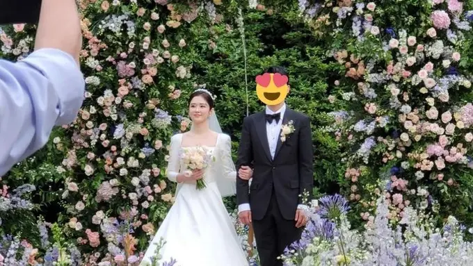 Dipersunting Pacar Non Seleb, Jang Nara Tampil Cantik Kenakan Gaun Pengantin Klasik di Hari Pernikahannya
