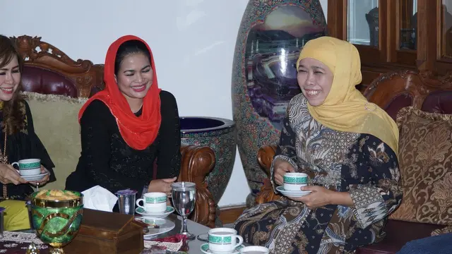 Puti Guntur Soekarno mengucapkan selamat kepada Khofifah Indar Parawansa atas kemenangannya di Pilkada Jatim dan terpilih menjadi Gubernur Jawa Timur. (Istimewa)