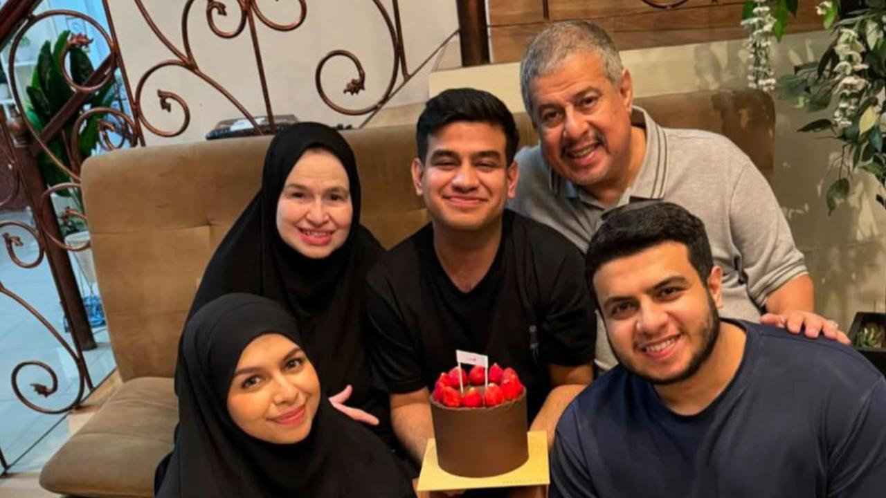 Fadil Jaidi Bawa Pulang Penghargaan TikTok Awards 2024, Dedikasikan Piala Buat Pak Muh Sang Ayah