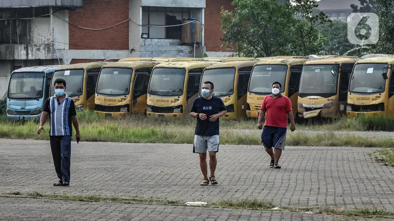 FOTO: Kantor Bus Sekolah DKI Jakarta Disulap Jadi Tempat Isolasi Pasien COVID-19