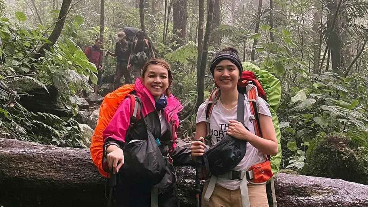 7 Momen Pendakian Pertama Febby Rastanty di Gunung Gede Pangrango
