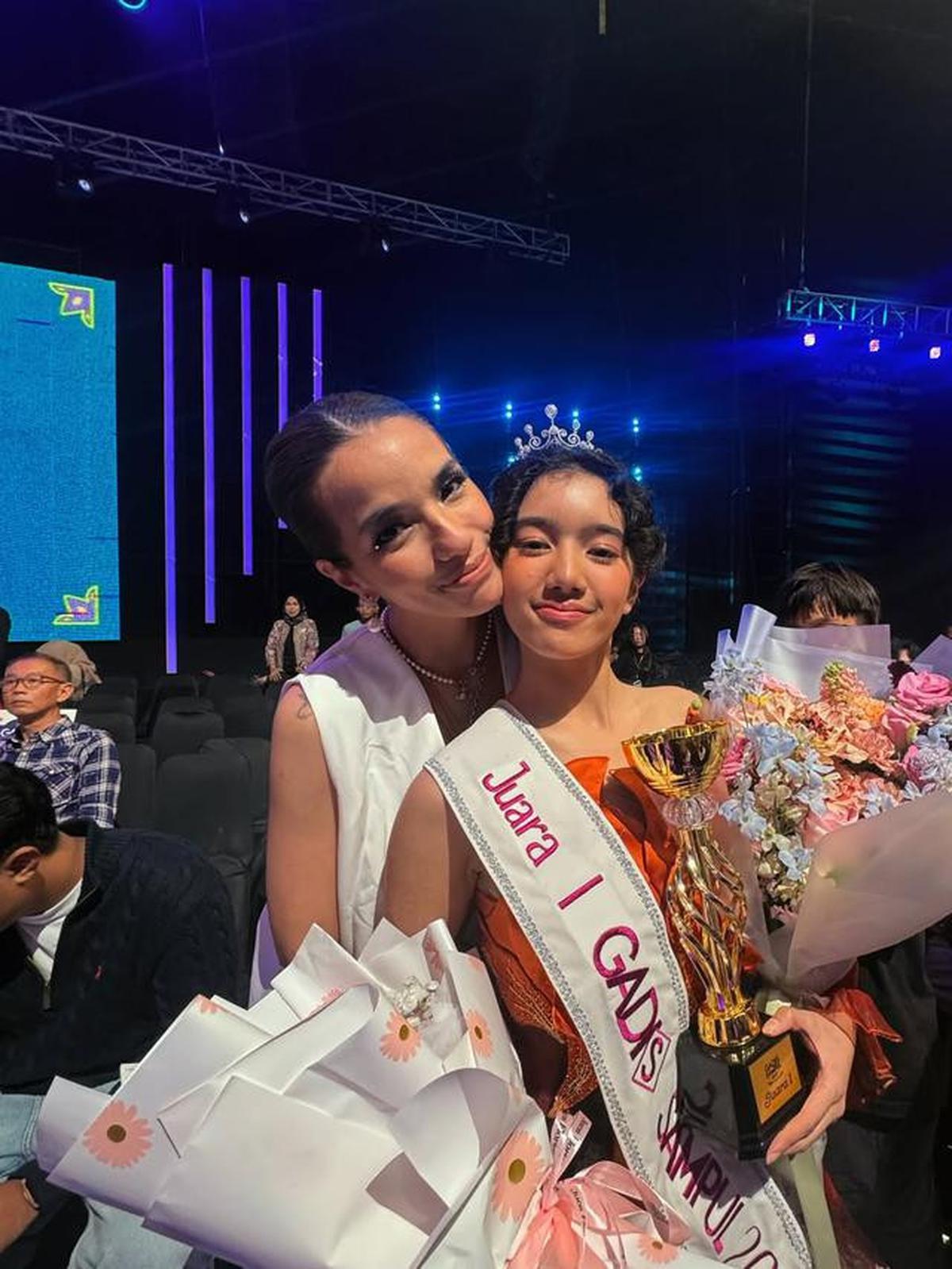 7 Potret Leticia Joseph Anak Sheila Marcia dan Anji Jadi Juara Gadis Sampul 2025, Tampilan Menawan Bikin Takjub