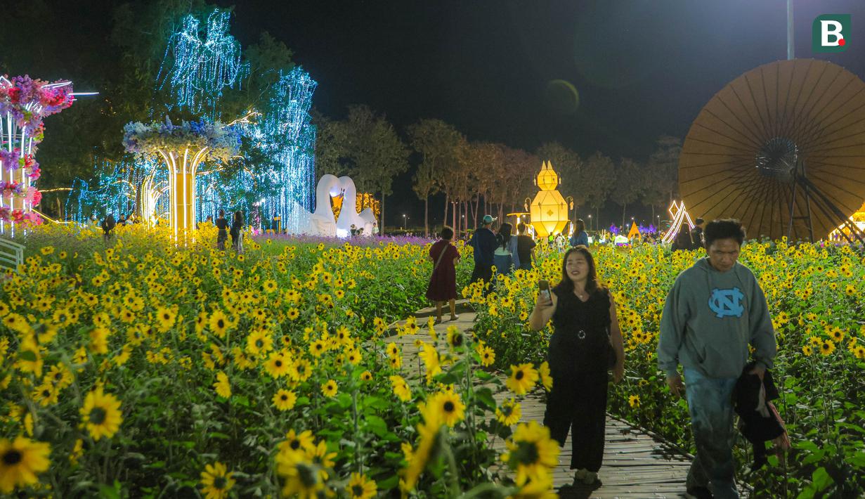 Deretan bunga yang sangat indah di Charming Chiang Mai Flower Festival pada Kamis (11/12/2025). (Bola.com/Bagaskara Lazuardi)