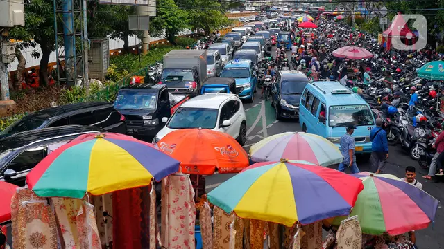 Akhir pekan jelang lebaran jalur pasar tanah abang macet