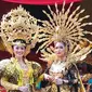 Duo Fitri ikut meriahkan Banyuwangi Ethno Carnival 2019 (Sumber: Instagram/fitricarlina)