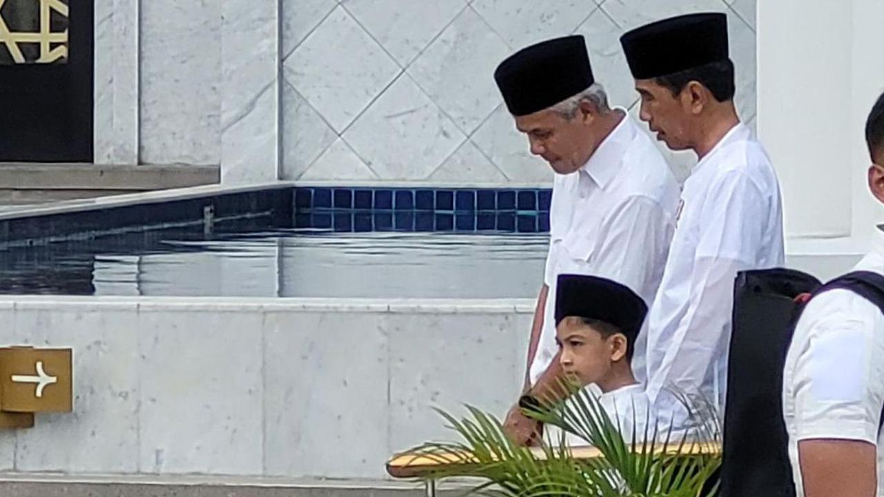 Ferry mengatakan, meskipun persaingan elektabilitas dengan bacapres lain tetap ketat.