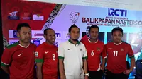 Para legenda Timnas Indonesia menghadiri press conference Balikpapan MasterCup di Studio MNC, Jakarta (5/10/2017). Acara ini digelar 5 November 2017 di Stadion Internasional Batakan Balikpapan (Bola.com/Doni Andreas Sidabutar)