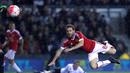Aksi Juan Mata di depan gawang Derby County dalam laga putaran keempat Piala FA, di Stadion Pride Park, Sabtu (30/1/2016) dini hari WIB. (Reuters/Eddie Keogh)