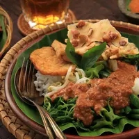Resep Pecel Madiun Jawa Timur./Copyright&nbsp;shutterstock.com/g/AriyaniTedjo