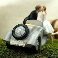 Momen sekali seumur hidup, ini 10 kue pernikahan yang bisa bikin tamu undangan kagum! (Via: hongkiat.com )