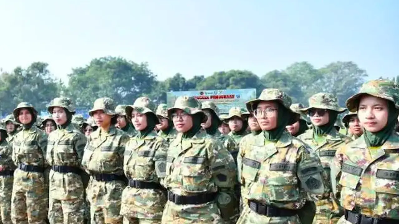 Peserta latsarmil dari pengelola KDMP dan KNMP mengikuti upacara pembukaan pelatihan diklat di lapangan Dirgantara AAU, Yogyakarta pada Rabu (17/6/2026). (Antara/Humas TNI AU)