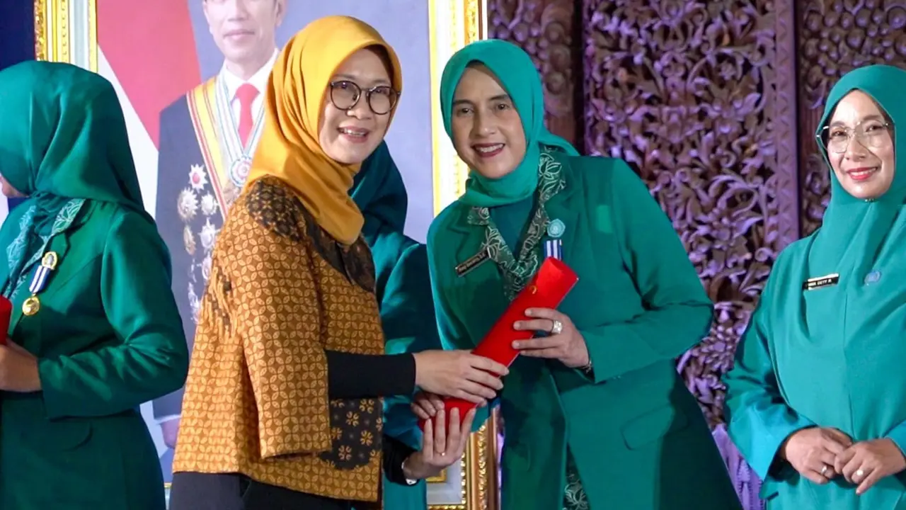 Ketua TP PKK Kota Cilegon Hany Seviatry Raih Penghargaan Tertinggi dari BKKBN