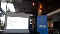 Program Director MMA APAC, Azalea Aina, memaparkan soal tren iklan mobile di Indonesia pada 2019 ini. (Liputan6.com/ Agustin S. Wardani)