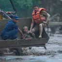 Banjir Bandang Nepal Tewaskan 95 Orang dan Ratusan Wisatawan Hilang