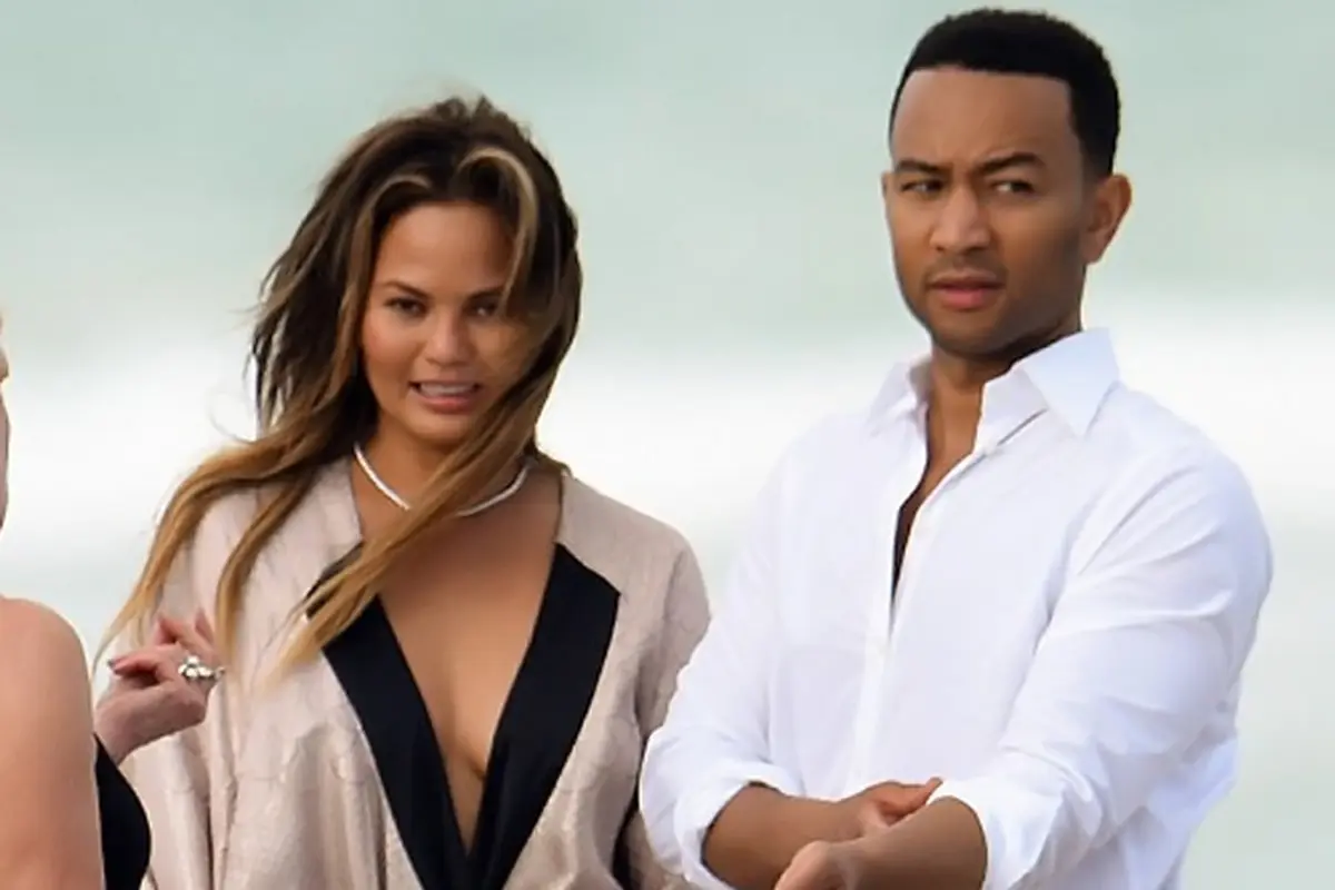 Chrissy Teigen dan John Legend