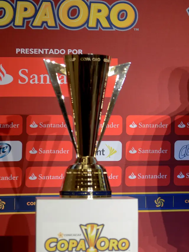 Trofi Piala Emas