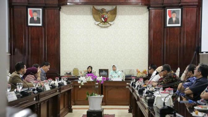 Pemerintah Kota (Pemkot) Surabaya menerima kunjungan tamu istimewa Menteri Perumahan dan Kerajaan Tempatan Malaysia (Foto:Liputan6.com/Dian Kurniawan)