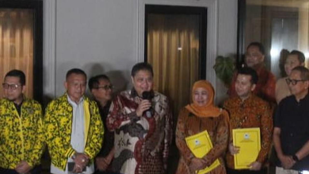 "Kita mengeluarkan surat keputusan untuk mengusung Ibu Khofifah dan Mas Emil di Jawa Timur," kata Airlangga saat penyerahan rekomendasi.&nbsp;Merdeka.com/Arie Basuki