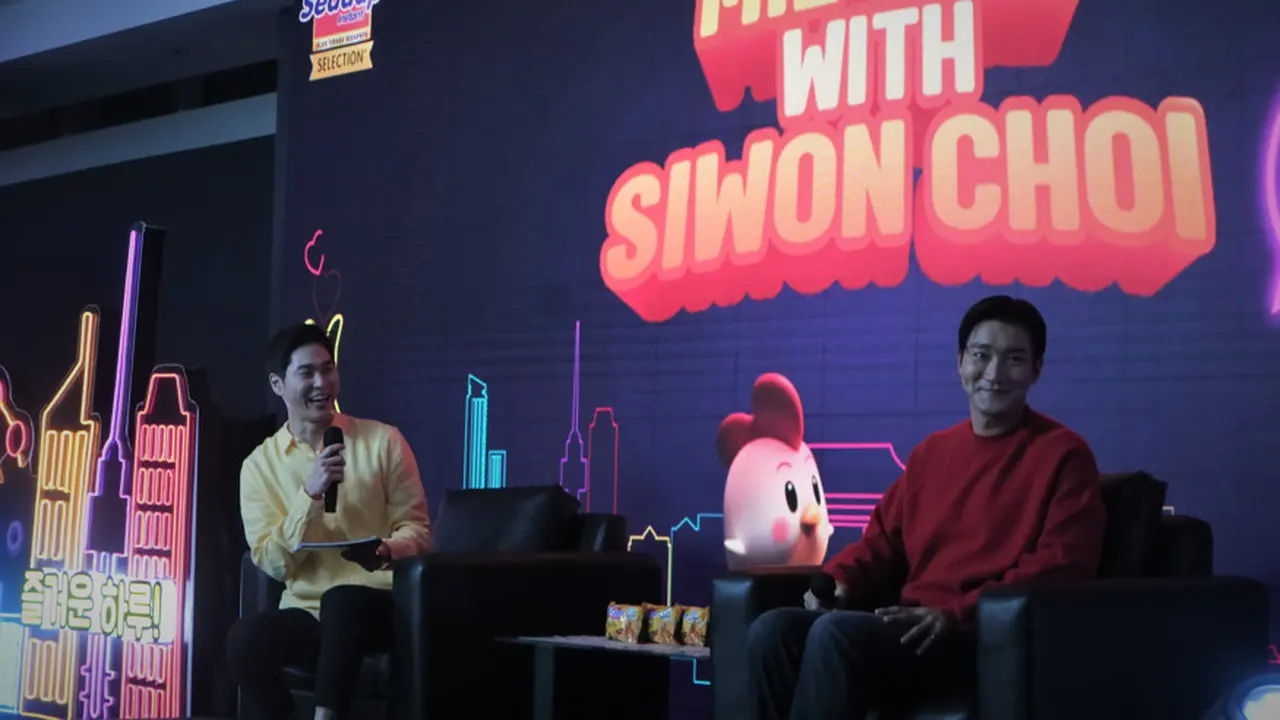 Akui Tidak Rewel Soal Makanan, Choi Siwon Cicipi Korean Cheese Buldak dalam Mie Instan Lokal