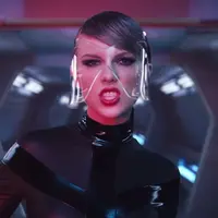 Joseph Kahn, sutradara klip Bad Blood milik Taylor Swift tunjukkan emosinya terkait dugaan penjiplakan terhadap klip 2NE1.
