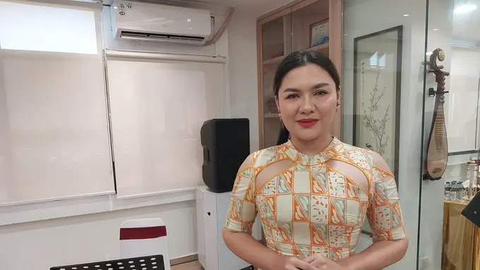Selain pop dan dangdut, Vicky Shu bisa beranyanyi bahasa Mandarin