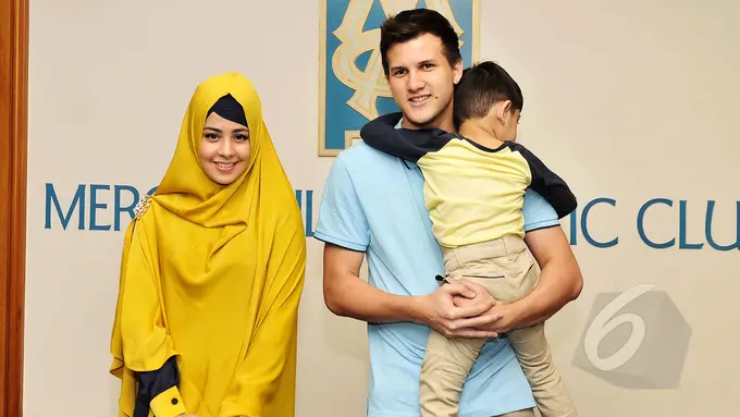 Risty Tagor, Stuart Collin, Arsen Raffa Balweel