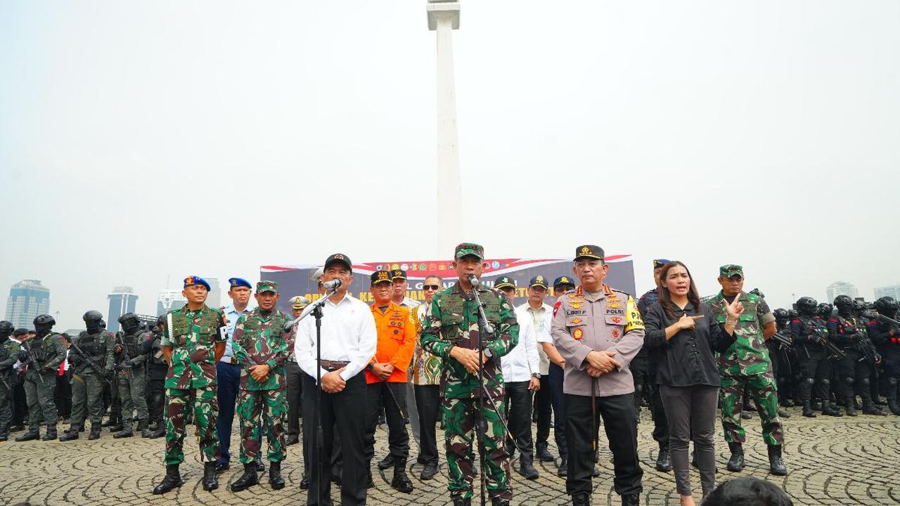 Sigit menegaskan, TNI-Polri bersama jajaran lintas sektoral berupaya maksimal dalam menyiapkan strategi mewujudkan mudik yang aman dan nyaman bagi seluruh masyarakat.<br>