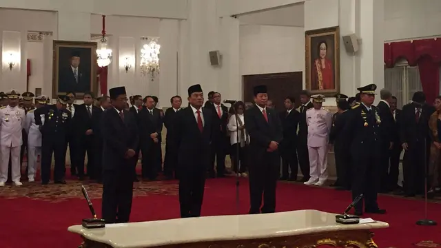 Presiden Jokowi lantik Moeldoko, Idrus Marham, Agum Gumelar dan Marsdya Yuyu Sutisna