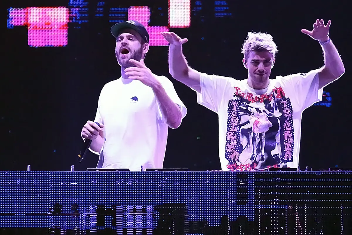 [Bintang] Lirik Lagu The Chainsmokers feat Emily Warren, Side Effects