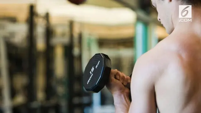 Pemilik tempat gym mengaku bahwa olahraga sambil telanjang memiliki manfaat.