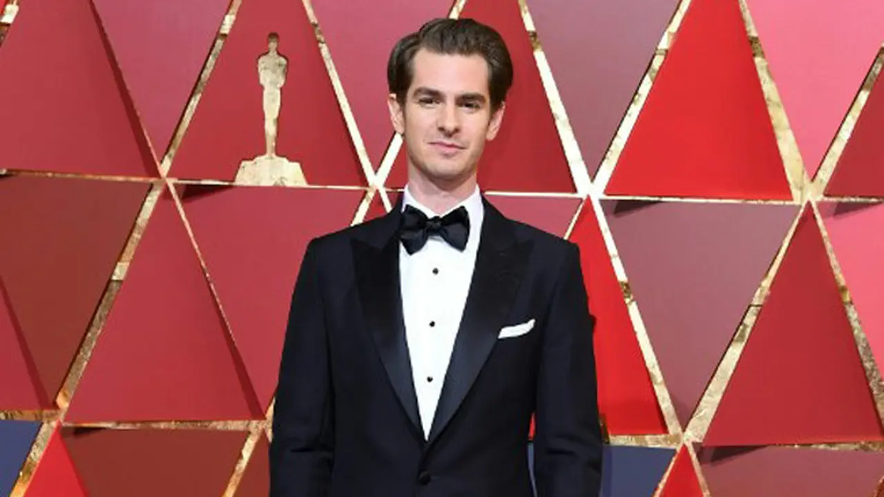 [Bintang] Andrew Garfield