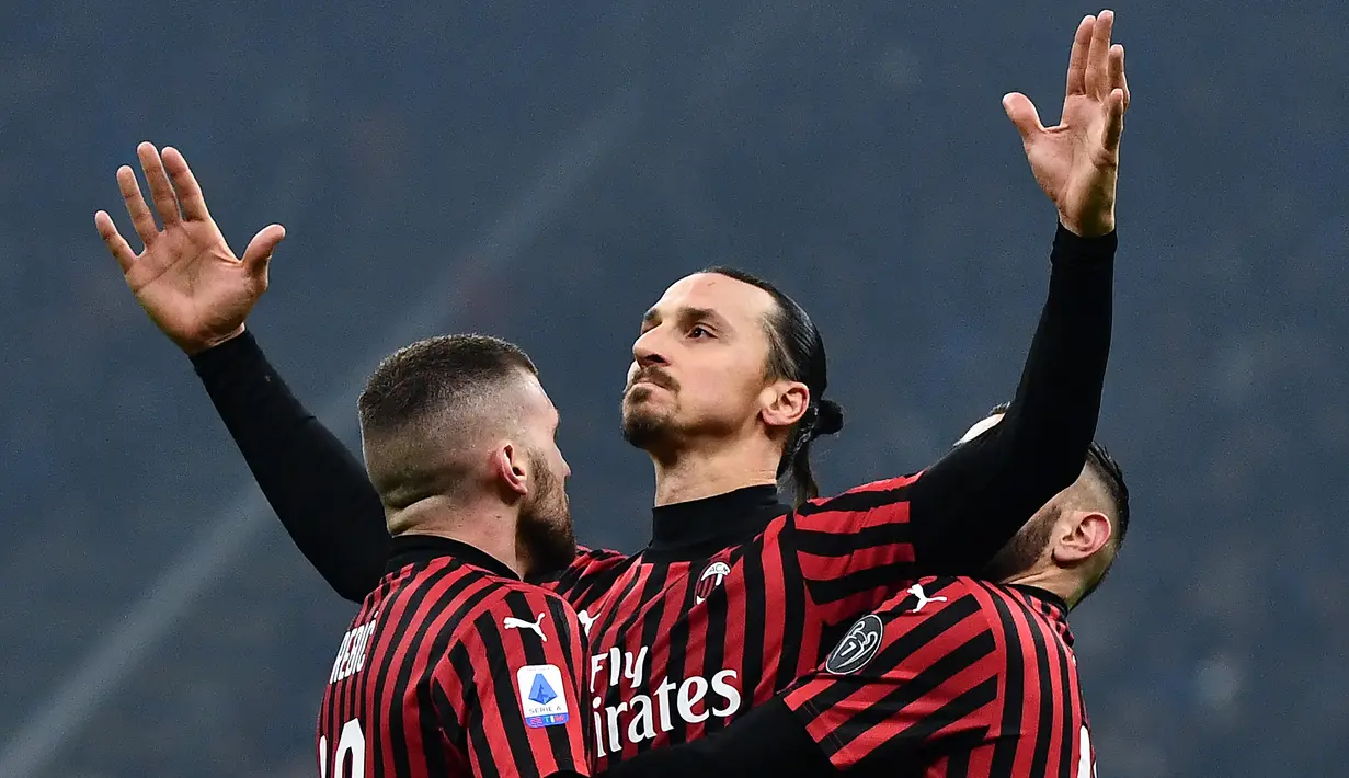 Dalam 5 musim terakhir, AC Milan selalu memunculkan 5 pemain berbeda yang mampu menyumbang gol terbayak alias top skor di semua ajang. Sebagian besar dari mereka melakukannya di musim pertamanya berseragam AC Milan. Mau tau siapa saja kelima pemain tersebut? (AFP/Marco Bertorello)