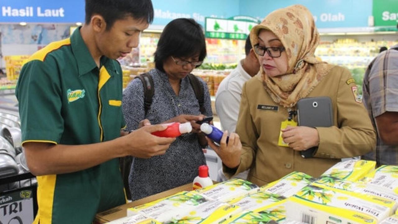 Sidak Giant Malang, petugas temukan makanan kedaluwarsa