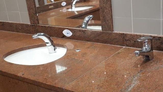 6 Potret Salah Pasang Perlengkapan Rumah Ini Bikin Geleng Kepala