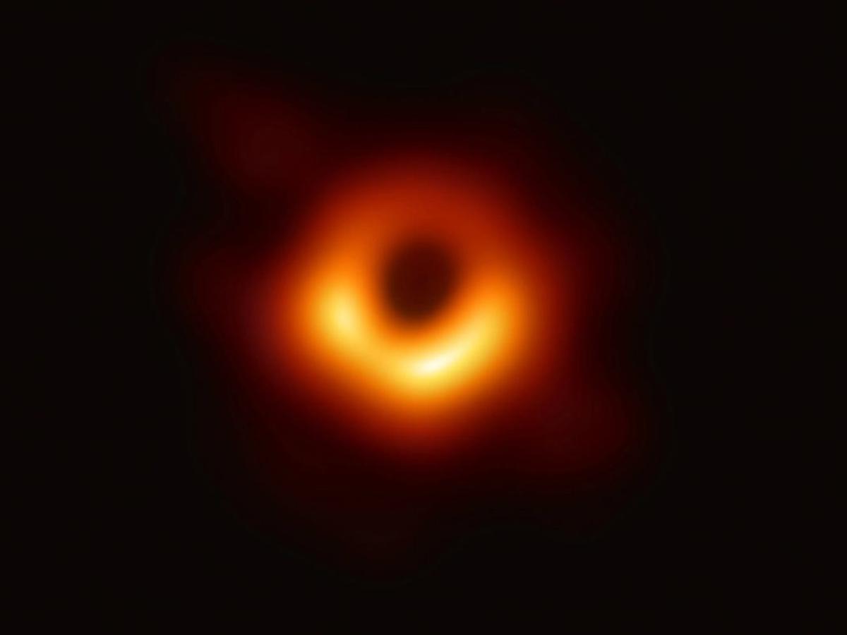 Hanya Pakai iPhone Bisa Melacak Lubang Hitam yang Misterius, Ini Nama Aplikasinya
