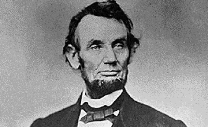 File arsip Arsip Nasional ini diambil antara 1861-1865 yang menunjukkan mantan Presiden AS Abraham Lincoln. Lincoln dilantik sebagai Presiden AS ke-16 pada tanggal 4 Maret 1861 (AFP)