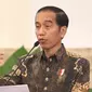 Presiden Jokowi memberi arahan kepada pimpinan bank umum Indonesia dalam pertemuan di Istana Negara, Jakarta, Kamis (15/3). Dalam kesempatan itu, Presiden mengkritik pertumbuhan kredit perbankan Nasional yang di bawah target. (Liputan6.com/Angga Yuniar)