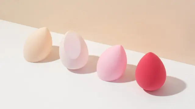 Kuas dan Spons Makeup Kotor? Begini Cara Membersihkannya agar Tetap Awet dan Higienis! (Foto: Freepik/freepik)