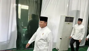 Prabowo Disambut Ketum PBNU Gus Kikin di Lokasi Muktamar