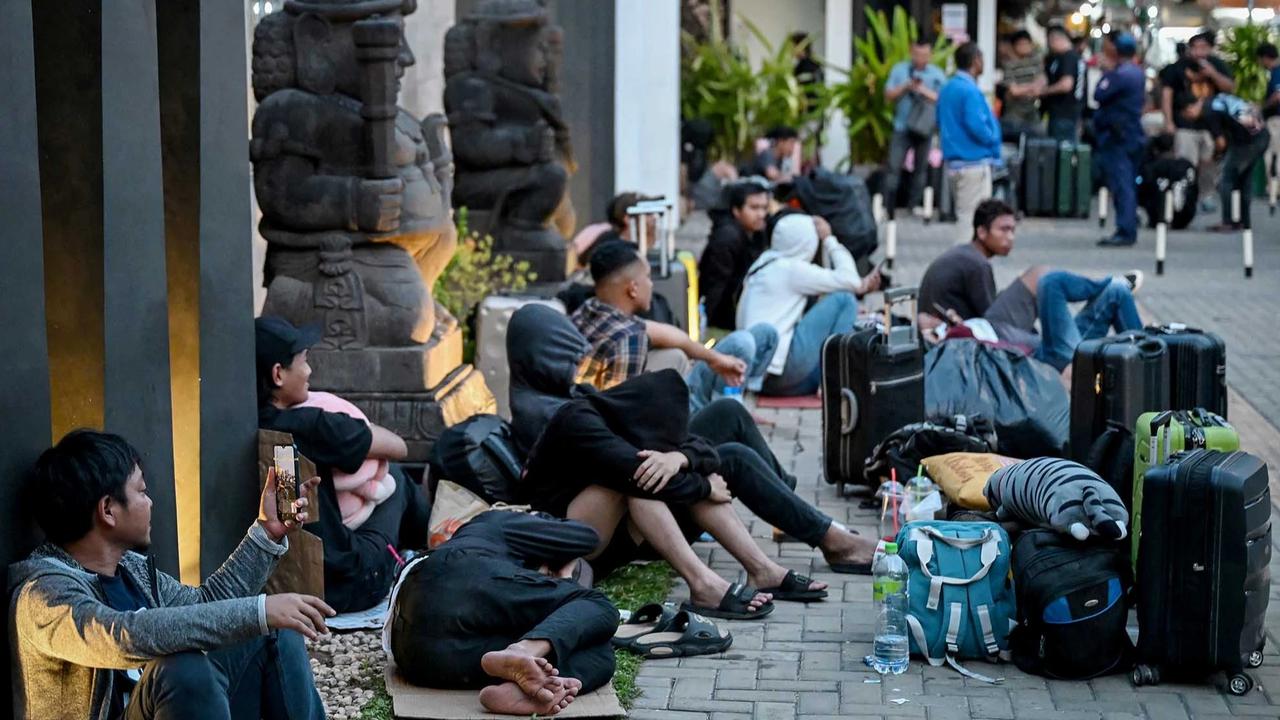 FOTO: KBRI Phnom Penh Dibanjiri WNI Keluar dari Jaringan Penipuan Daring