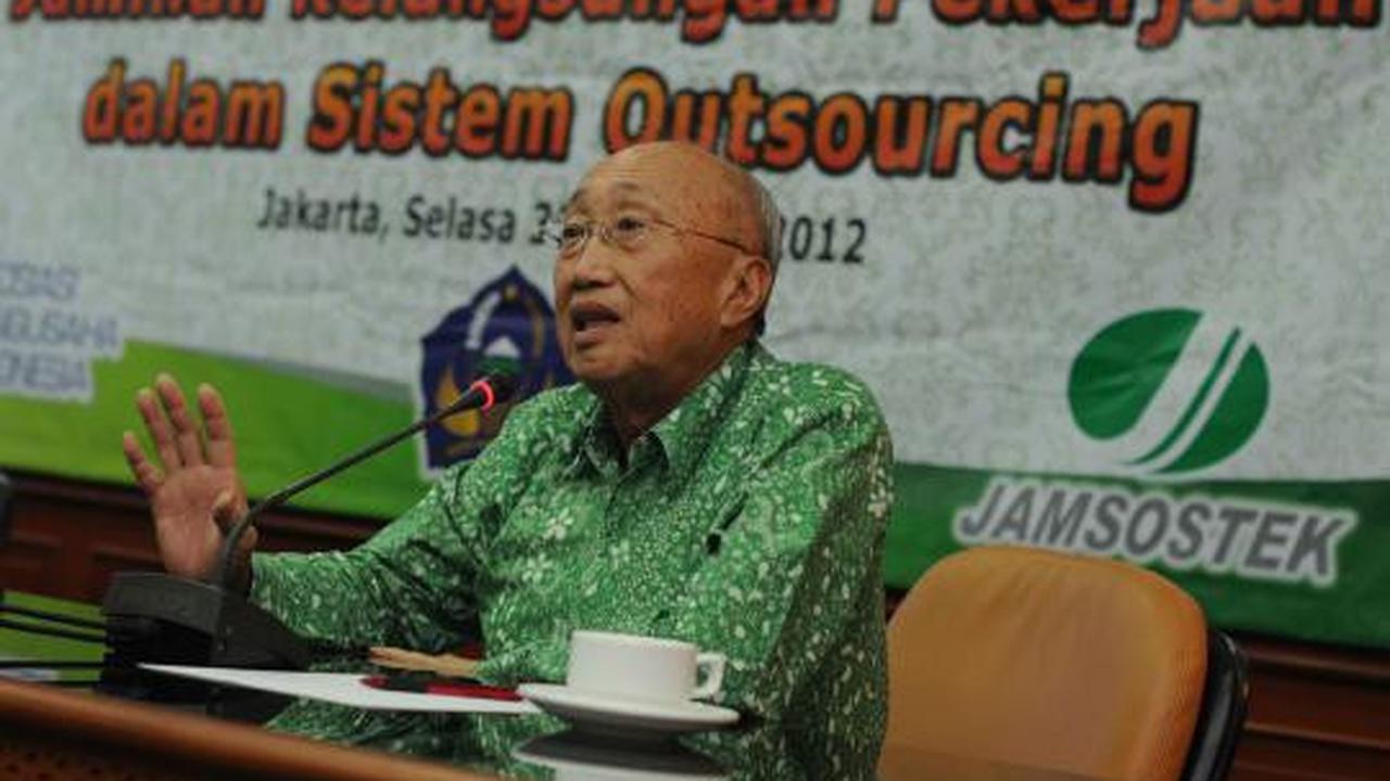 Sofjan Wanandi ikuti diskusi ketenagakerjaan