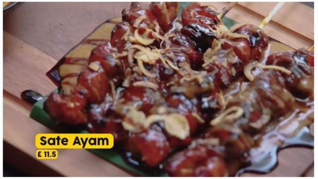 Raditya Dika Bersantap di Restoran Indonesia di Pusat Kota London, Sajikan Menu Tradisional dari Sate,sampai Ikan Arsik