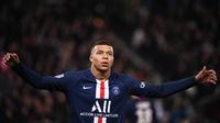 4. Kylian Mbappe - Pemain bintang asal Prancis ini terus bersinar dan berkembang pesat bersama PSG di usianya yang masih belia. Mbappe dipastikan bisa menjadi pengganti Lionel Messo yang pas di Barcelona. (AFP/Franck Fife)