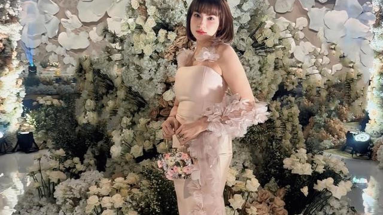 6 Potret Dekorasi Acara Pernikahan Teuku Rassya dan Cleantha Islan yang Serba Putih dan Elegan
